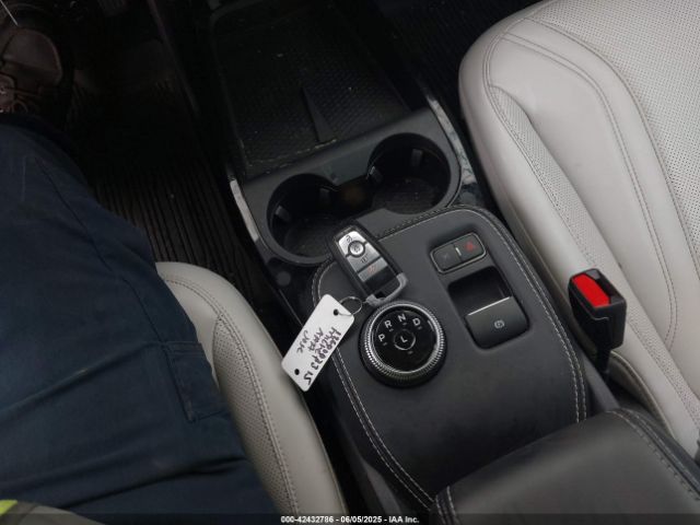2022 FORD MUSTANG MACH-E 3FMTK3RM6NMA42672 Photo 10