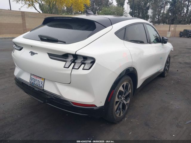 2022 FORD MUSTANG MACH-E 3FMTK3RM6NMA42672 Photo 3