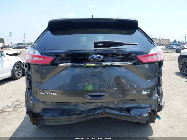 2FMPK3K95KBB22114 Ford Edge Titanium