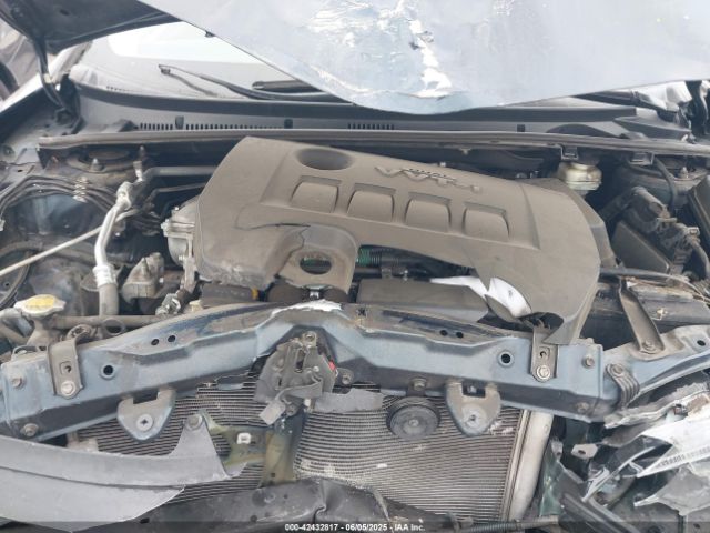 5YFBURHE4HP657435 Toyota COROLLA LE