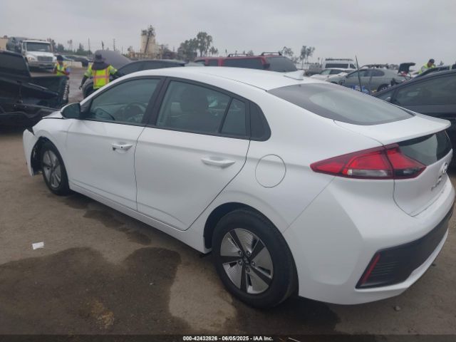 2022 HYUNDAI IONIQ HYBRID KMHC65LC7NU280672 Photo 2