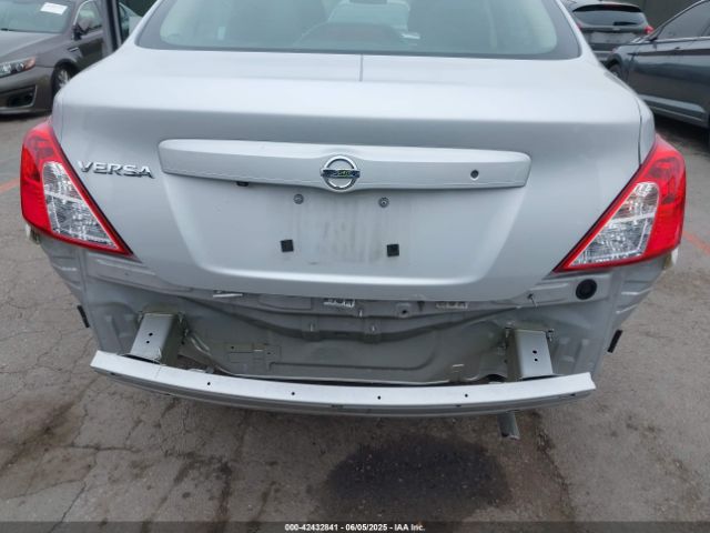 3N1CN7APXJL884636 Nissan Versa