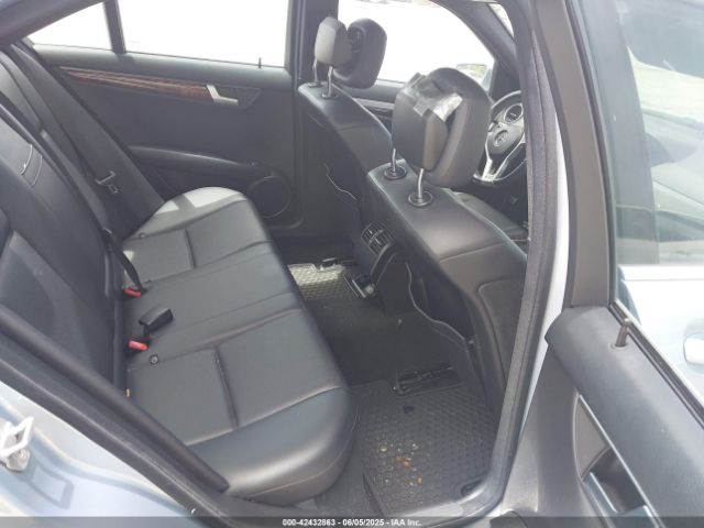 2013 MERCEDES-BENZ C 300 WDDGF8AB5DR259425 Photo 7