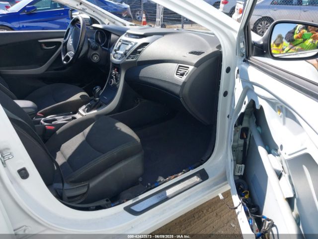 5NPDH4AE6FH611903 Hyundai ELANTRA SE