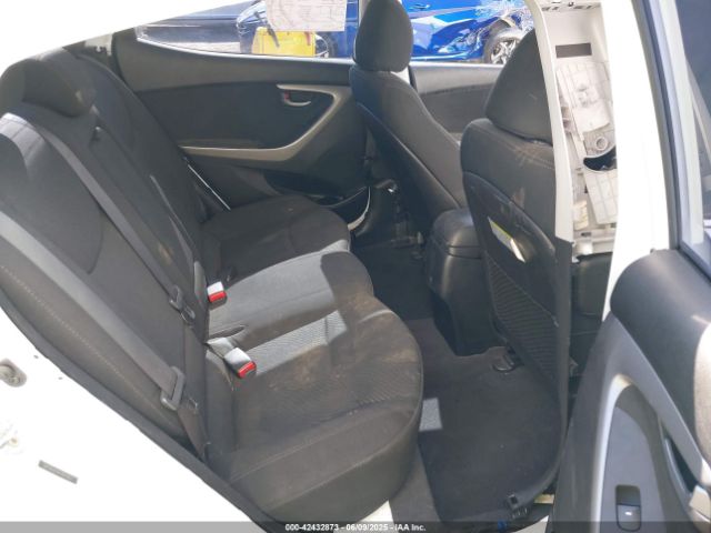 5NPDH4AE6FH611903 Hyundai ELANTRA SE