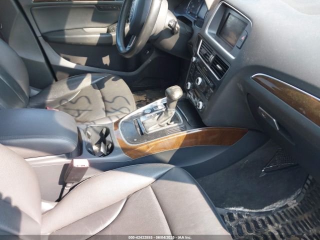 WA1LFAFP5EA003848 Audi Q5 2.0t Premium