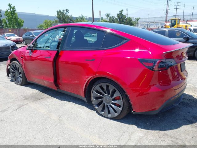 2023 TESLA MODEL Y 7SAYGDEF6PF884673 Photo 2
