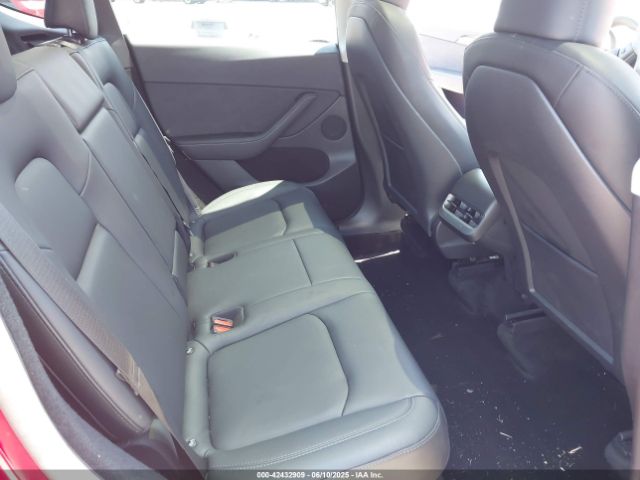 2023 TESLA MODEL Y 7SAYGDEF6PF884673 Photo 7