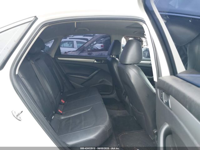 1VWBP7A3XEC017669 Volkswagen Passat 2.5l Se