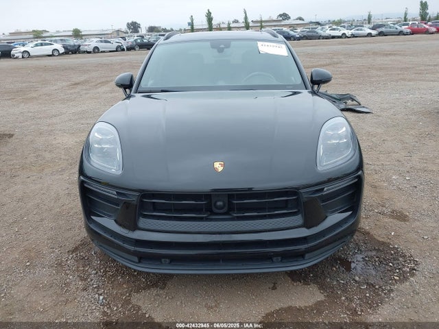 Porsche Macan 2023 WP1AA2A5XPLB01304 Image 13