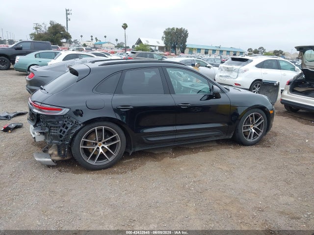 Porsche Macan 2023 WP1AA2A5XPLB01304 Image 14