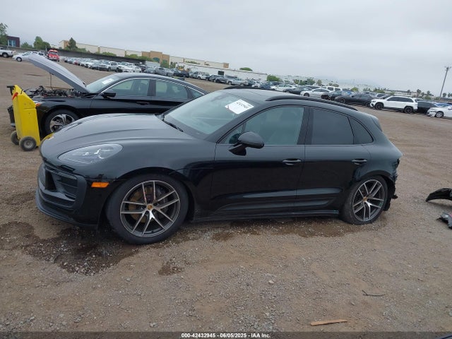 Porsche Macan 2023 WP1AA2A5XPLB01304 Image 15