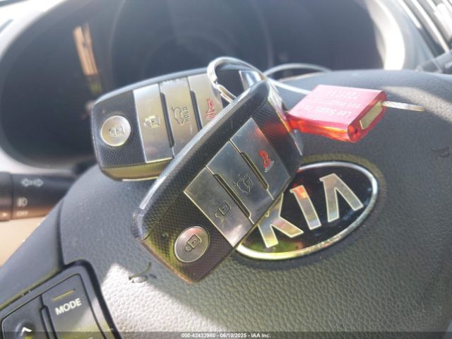 KNDPCCAC9F7761156 KIA Sportage Ex