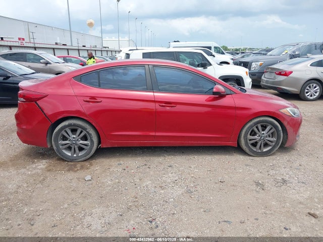 5NPD84LF5HH002813 Hyundai 2017