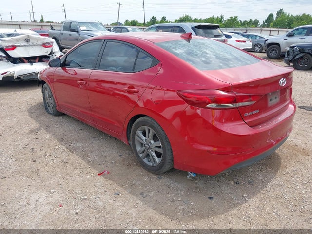 5NPD84LF5HH002813 Hyundai 2017