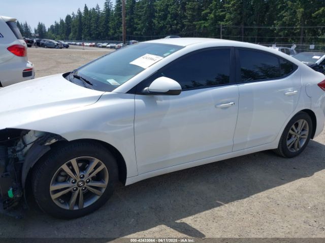 5NPD84LF5HH011933 Hyundai Elantra