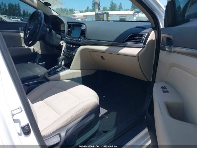 5NPD84LF5HH011933 Hyundai Elantra