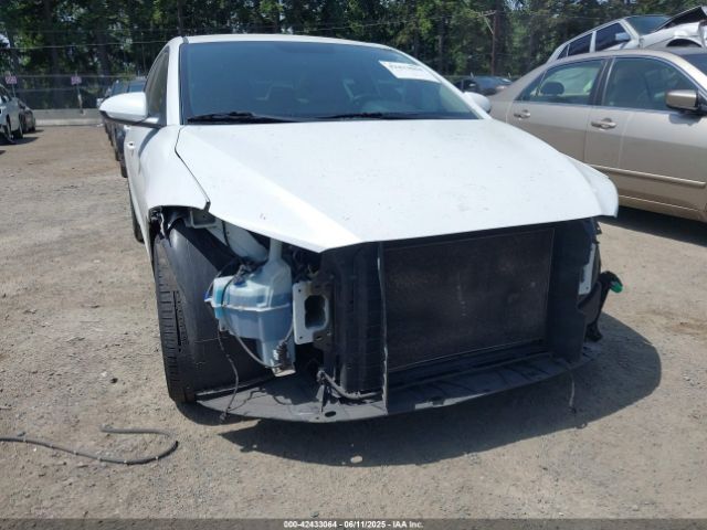 5NPD84LF5HH011933 Hyundai Elantra