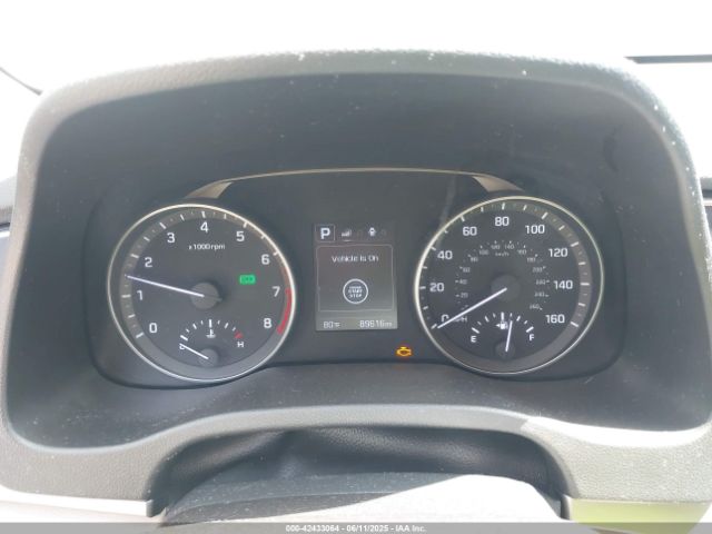 5NPD84LF5HH011933 Hyundai Elantra