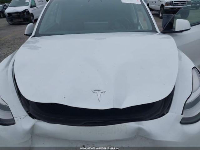 2023 TESLA MODEL Y 7SAYGDEE9PA038011 Photo 9