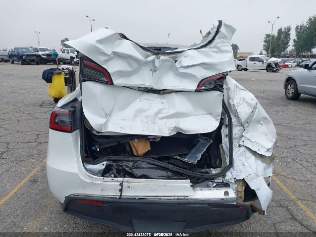 2023 TESLA MODEL Y 7SAYGDEE9PA038011 Photo 5