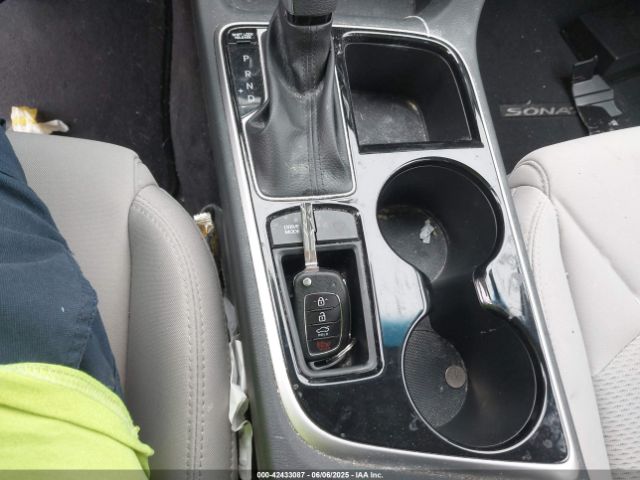 5NPE24AF0JH629319 Hyundai SONATA SE