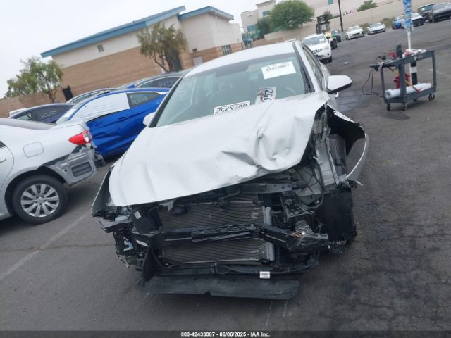 5NPE24AF0JH629319 Hyundai SONATA SE