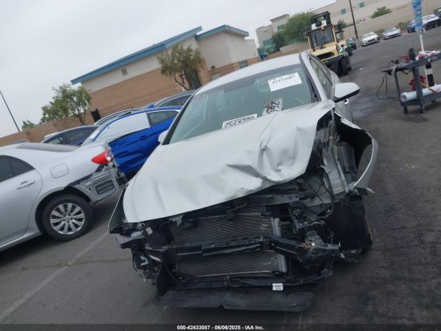 5NPE24AF0JH629319 Hyundai SONATA SE