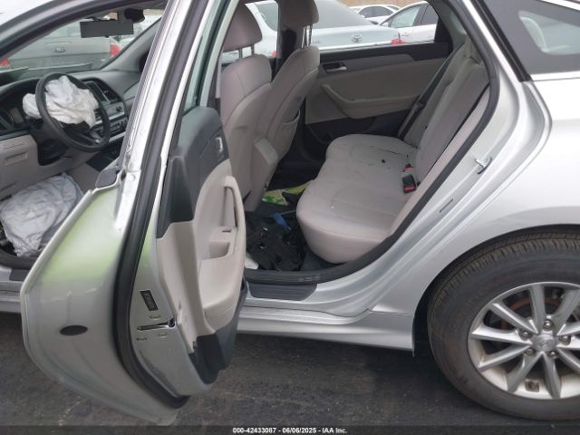 5NPE24AF0JH629319 Hyundai SONATA SE