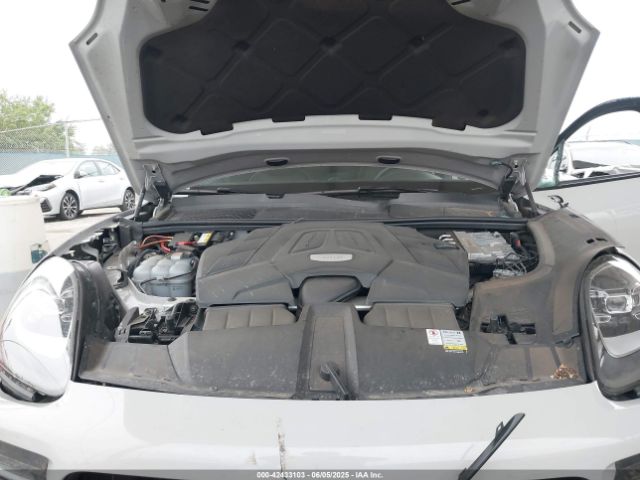2022 PORSCHE CAYENNE COUPE WP1BA2AY4NDA48153 Photo 9