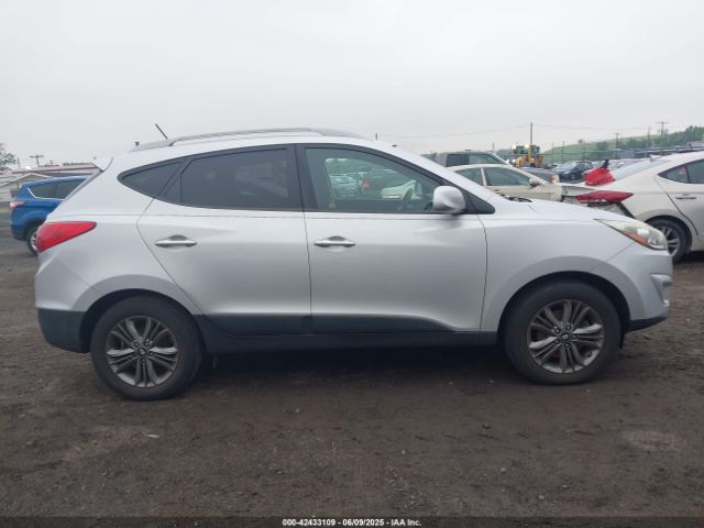 KM8JUCAG0FU980297 Hyundai TUCSON SE