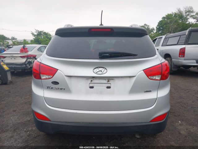 KM8JUCAG0FU980297 Hyundai TUCSON SE