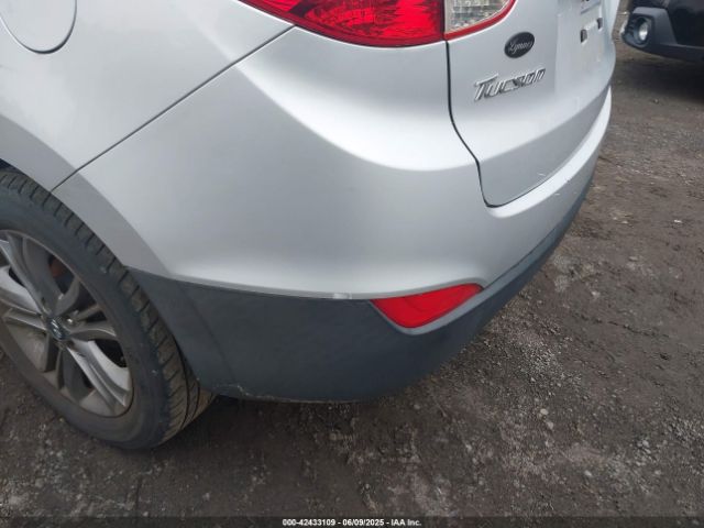 KM8JUCAG0FU980297 Hyundai TUCSON SE