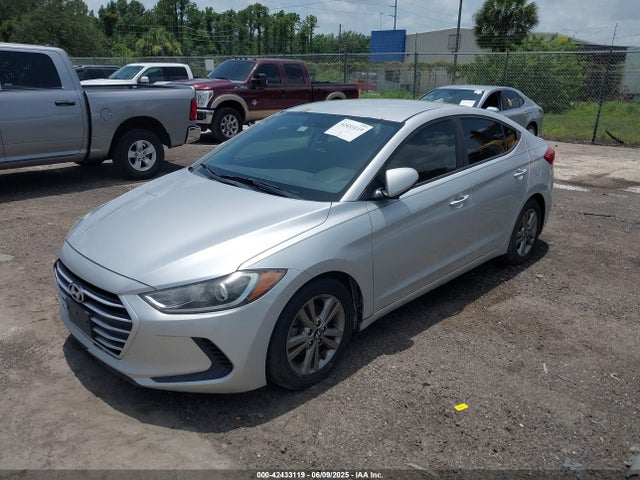 5NPD84LF2JH321267 Hyundai ELANTRA SEL