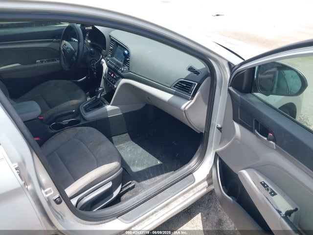 5NPD84LF2JH321267 Hyundai ELANTRA SEL