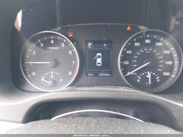 5NPD84LF2JH321267 Hyundai ELANTRA SEL