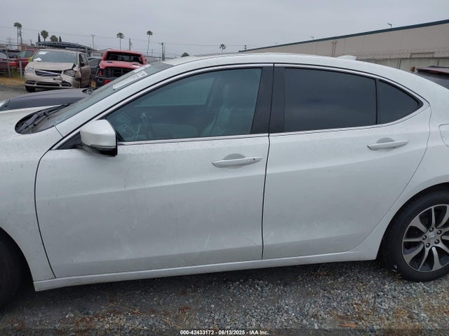 Acura TLX 2017 19UUB1F35HA010632 Image 15