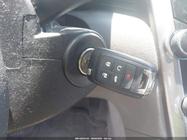 1G11D5SL7FF282164 Chevrolet MALIBU 2LT