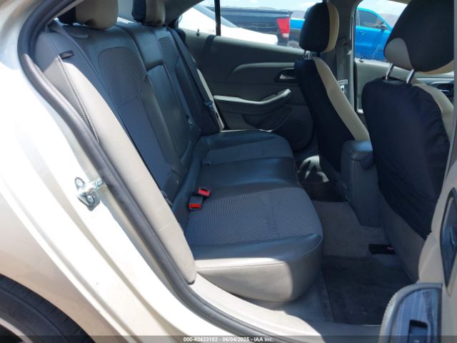 1G11D5SL7FF282164 Chevrolet MALIBU 2LT