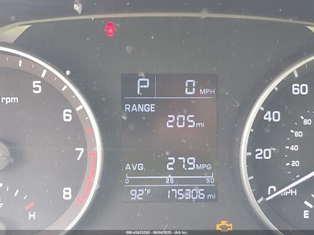 KMHD84LF5HU210529 Hyundai ELANTRA SE