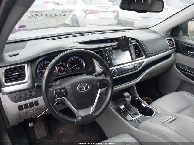 Toyota 2gr-fe 2015 5TDKKRFH8FS103192 Image 22