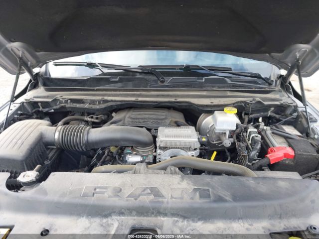 1C6RREJT9RN218724 RAM 1500 Laramie  4x2 5'7 Box