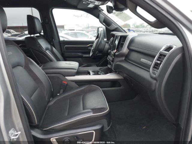 1C6RREJT9RN218724 RAM 1500 Laramie  4x2 5'7 Box