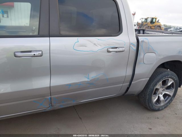 1C6RREJT9RN218724 RAM 1500 Laramie  4x2 5'7 Box