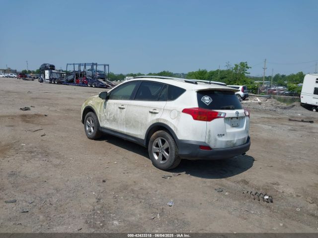 JTMRFREV6FJ019556 Toyota Rav4 Xle