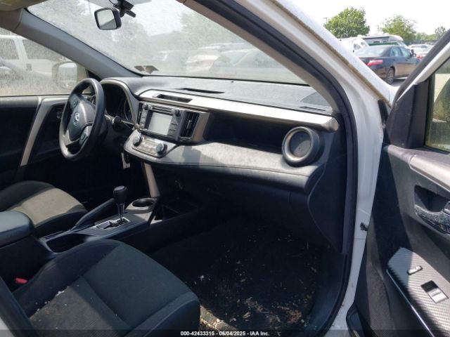 JTMRFREV6FJ019556 Toyota Rav4 Xle