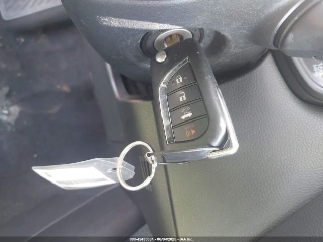 5YFB4MDE6PP024815 Toyota COROLLA LE