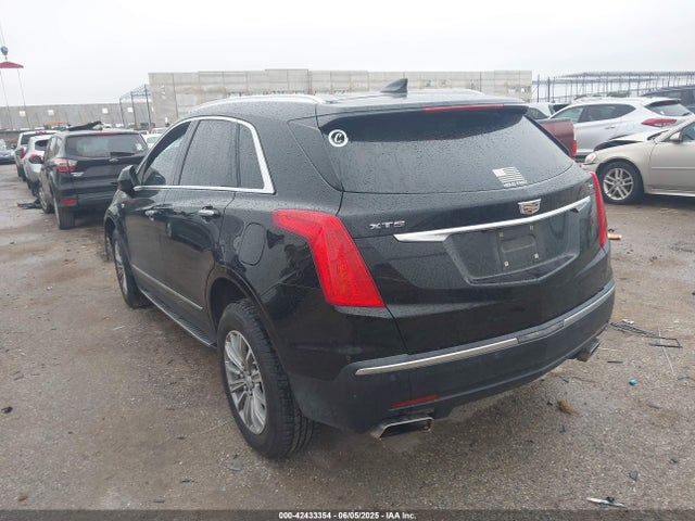 2017 CADILLAC XT5 1GYKNBRS7HZ278664 Photo 2