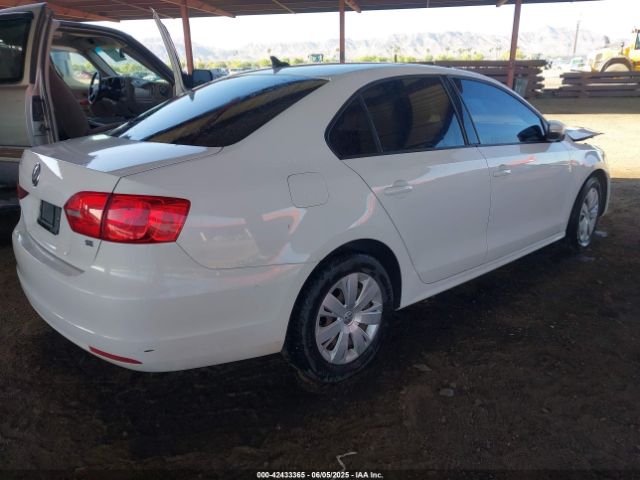 3VWD17AJXEM374440 Volkswagen 2014