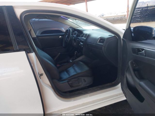 3VWD17AJXEM374440 Volkswagen 2014